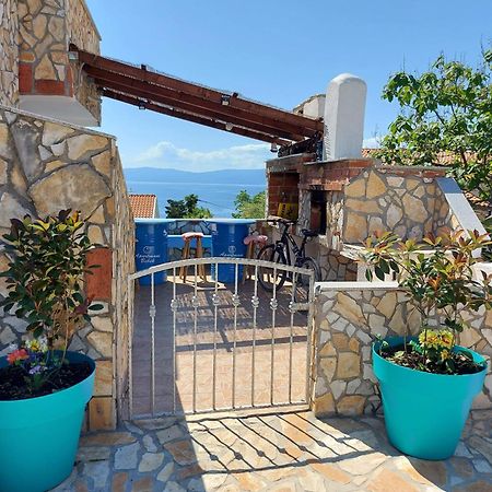 Apartmani Омишаль Экстерьер фото