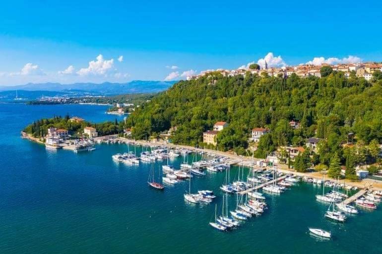 Apartmani Омишаль Экстерьер фото